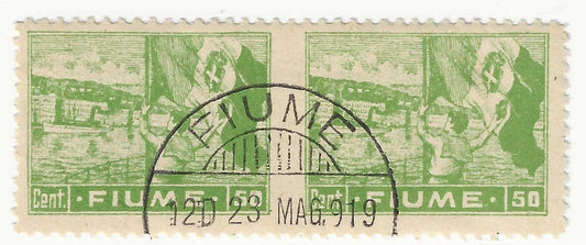 1919 Fiume - 50 c. verde (Carta C) coppia usata non dentellata al centro